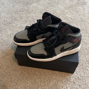 Air Jordan 1s (GS)